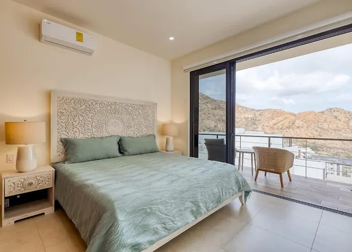 Immaculate With Stunning Views, Balcony, On-site Pool & Gym