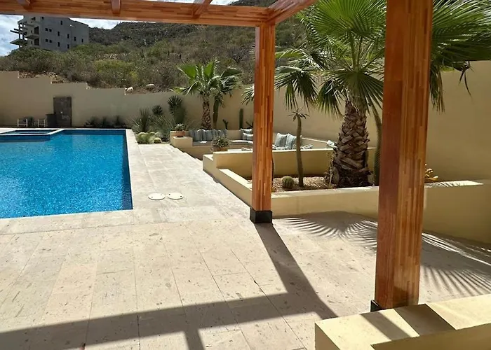Immaculate With Stunning Views, Balcony, On-site Pool & Gym Ferienhaus *